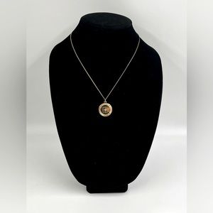 Vintage Avon 1977 Sales Achievement Award gold tone pendant with necklace